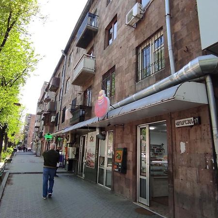 Appartment Lux, 2 Bedroom Erevan Exterior foto