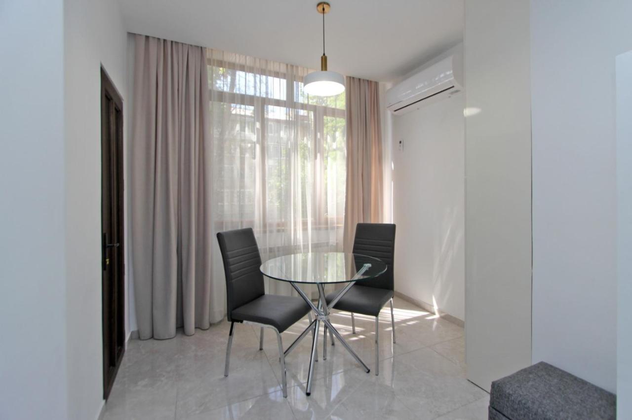 Appartment Lux, 2 Bedroom Erevan Exterior foto